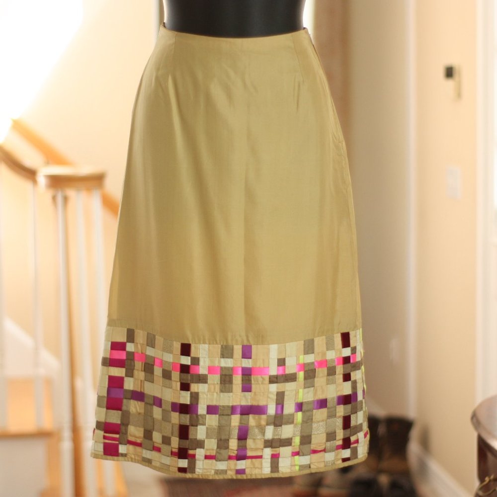 MATTHEW WILLIAMSON Tan Skirt with Woven Multi-colored bottom